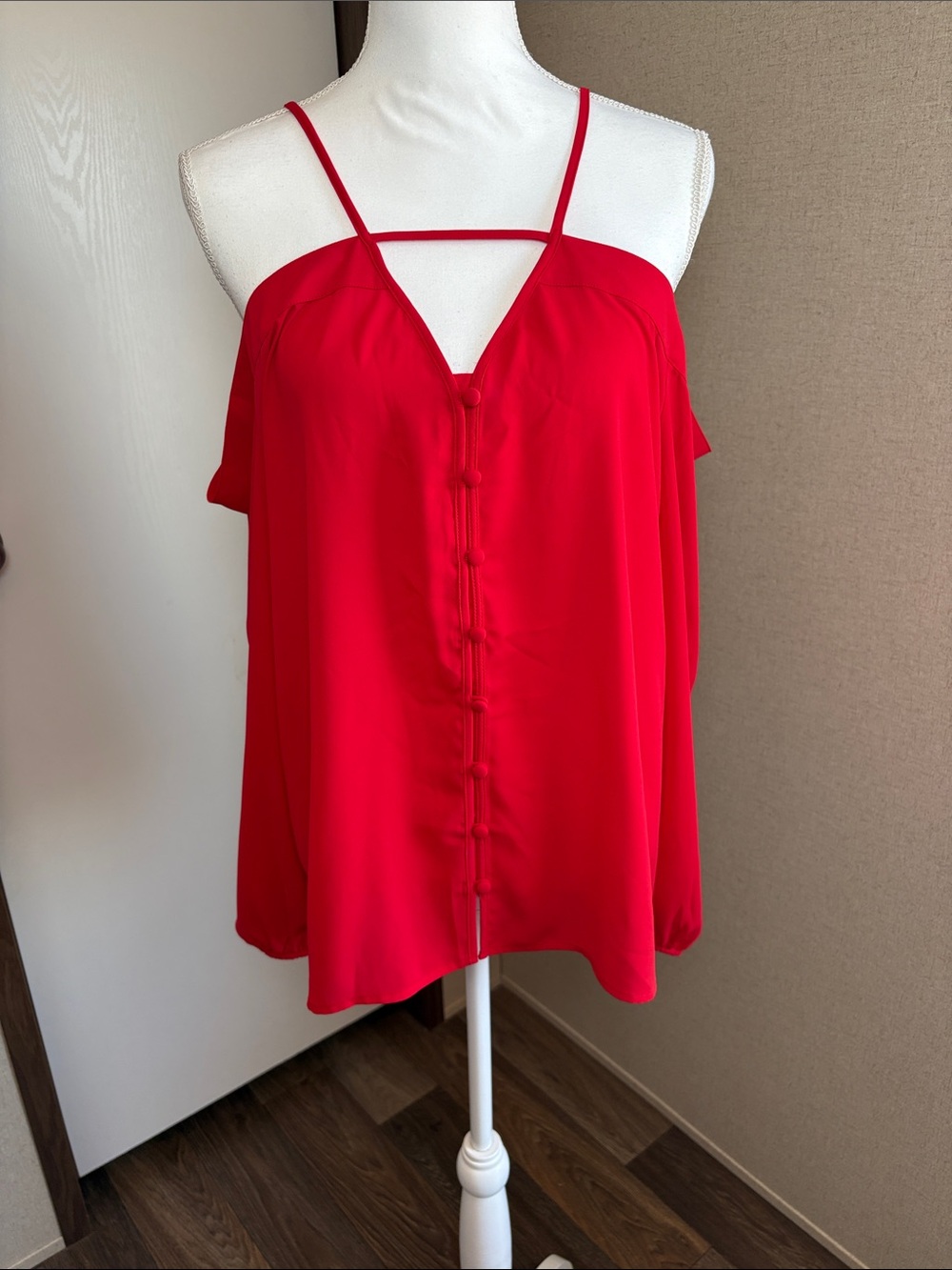 Express Womens Button Front Strappy Blouse Sz XL Red Cold Shoulder Date Night